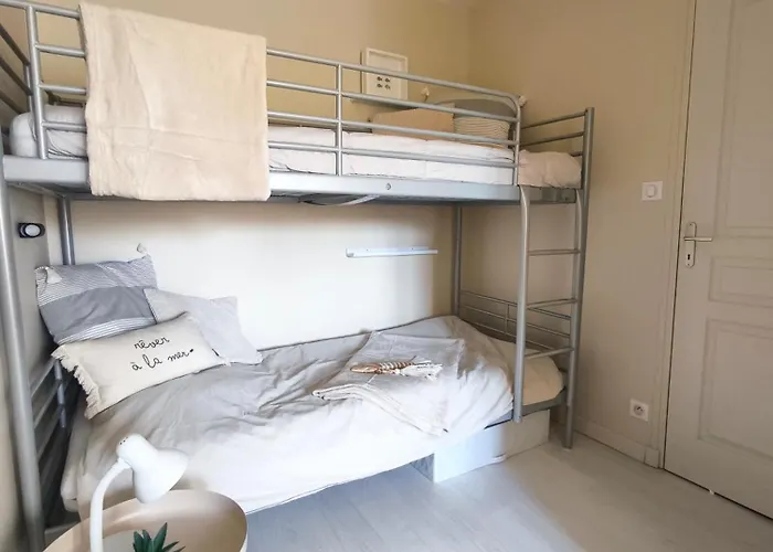 Le De Mag Апартаменты Cerences (Manche)